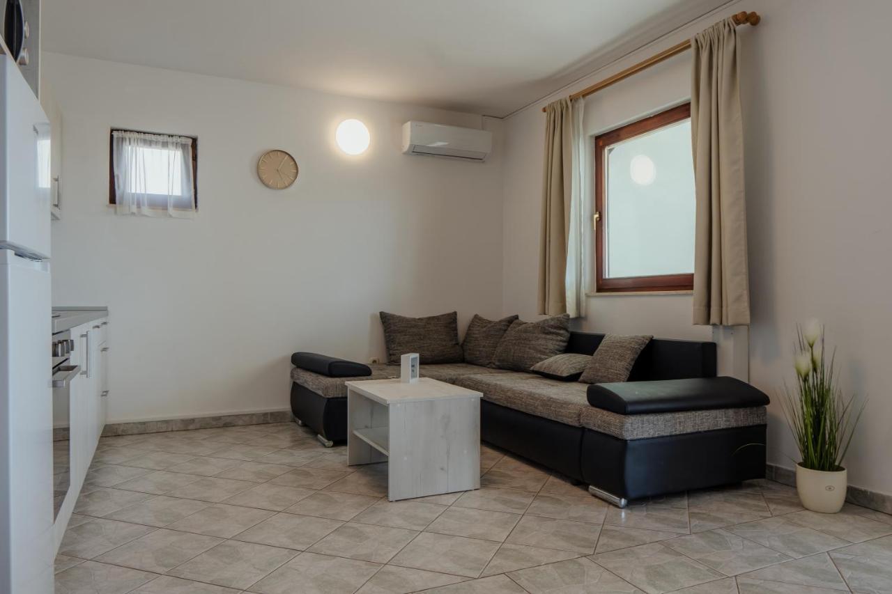 Apartmani Jaman วรซี ภายนอก รูปภาพ