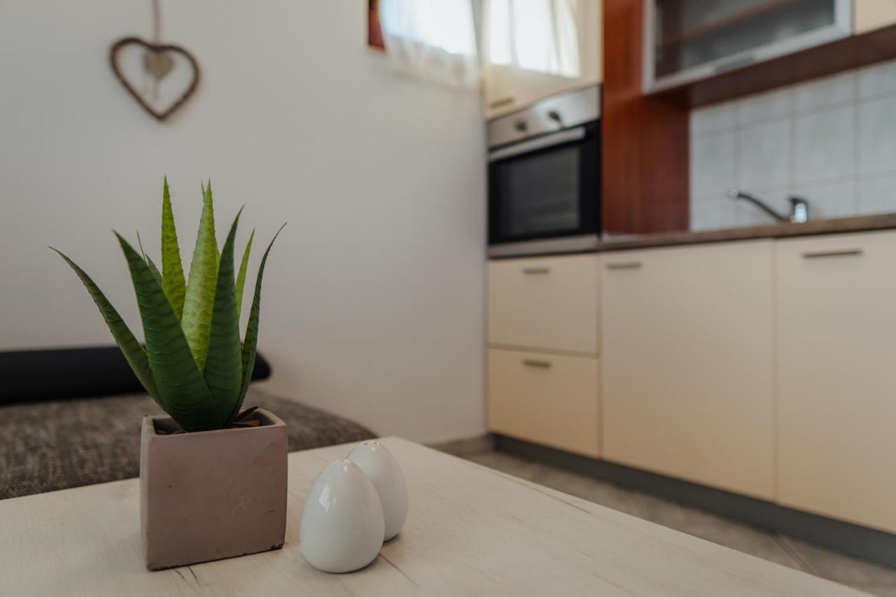 Apartmani Jaman วรซี ภายนอก รูปภาพ