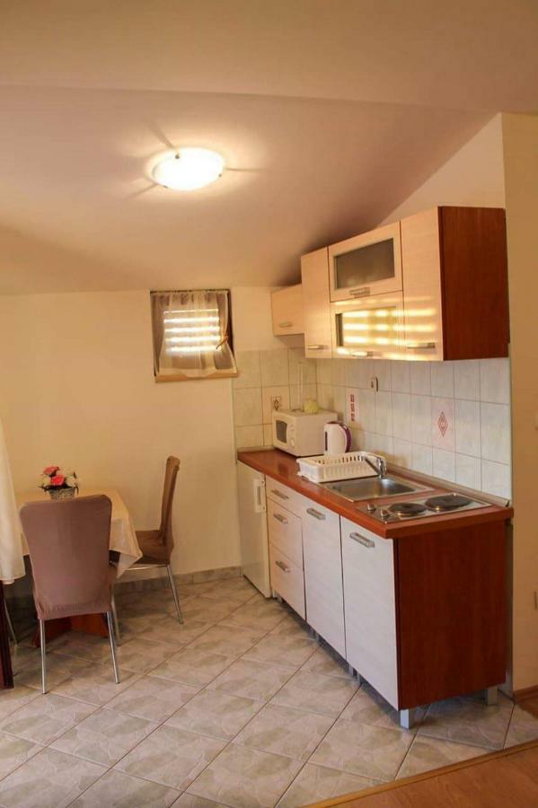 Apartmani Jaman วรซี ภายนอก รูปภาพ