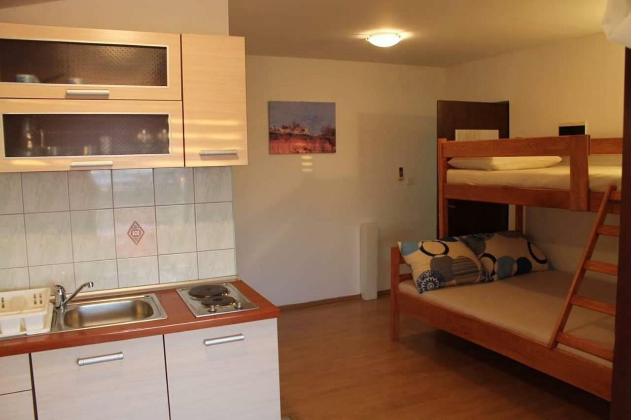 Apartmani Jaman วรซี ภายนอก รูปภาพ