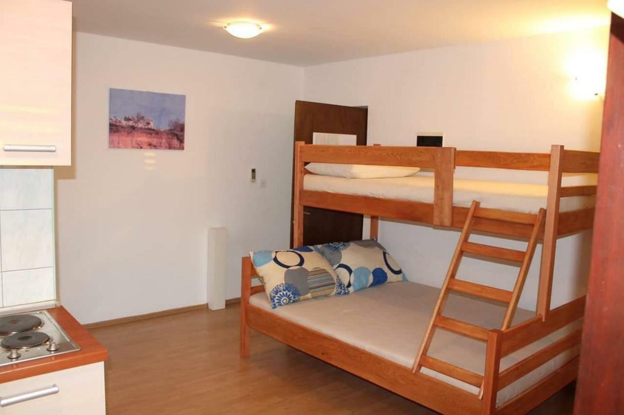 Apartmani Jaman วรซี ภายนอก รูปภาพ